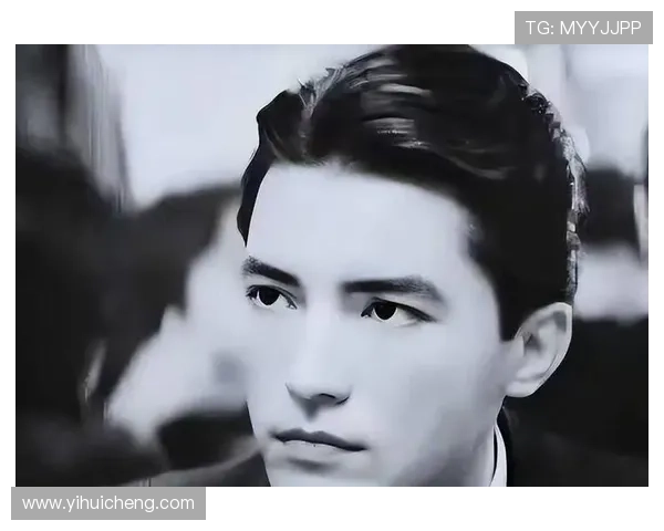 深入了解尊龙的获奖经历与行业影响力，探索他在国际影坛的地位